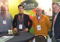 Duco van der Veen, Stefan Hoefnagel, Louis de Kort en Sjoerd van Gestel (Mivena). Mivena heeft een nieuwe coating, Durable CRF.